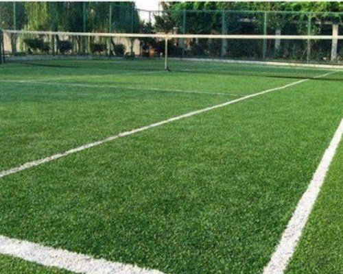 tenis sentetik çim